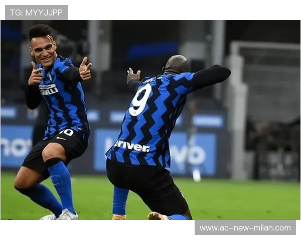 卢卡库背身配合,罗马进攻衔接效率高