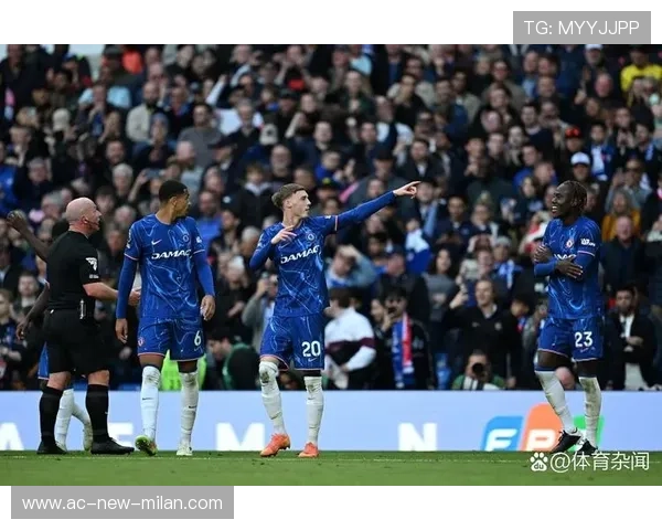 切尔西反压迫执行到位，科尔威尔前插形成额外威胁